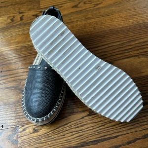 Jennifer Lopez ankle strap sandal